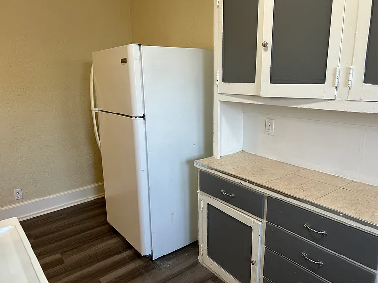 1125 Los Angeles Dr #5 — Photo 8