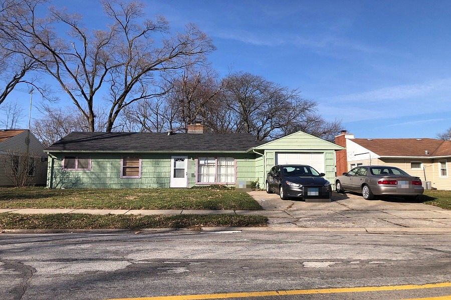 1st image of 302 Shabbona Dr