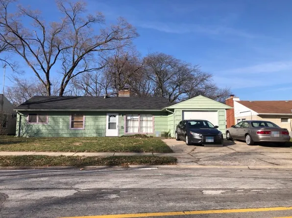 302 Shabbona Dr, Park Forest, IL 60466