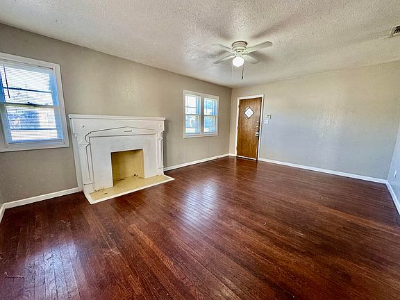 2nd image of 2421 22nd St #2421