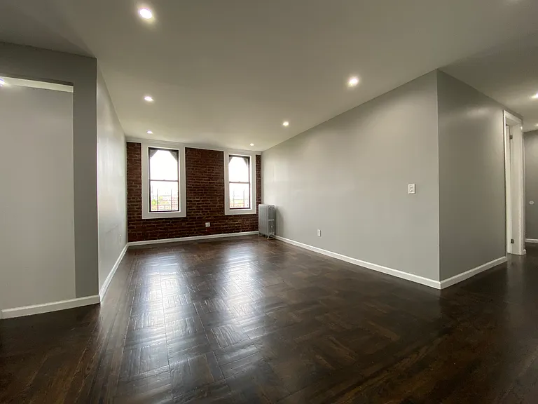 917 Ogden Ave #5AB — Photo 2