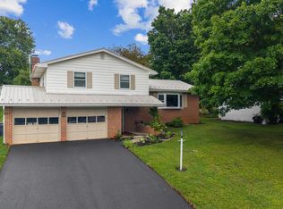 638 Berkshire Dr, State College, PA 16803