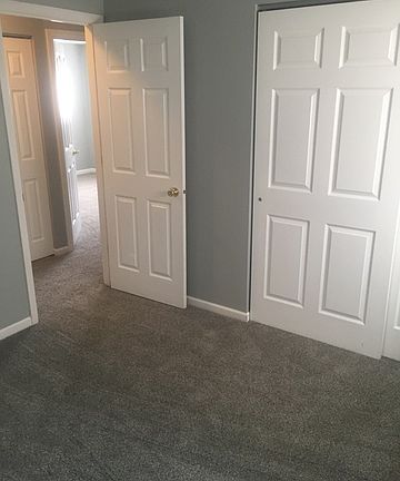 5th image of 9313 Hawthorne Ln
