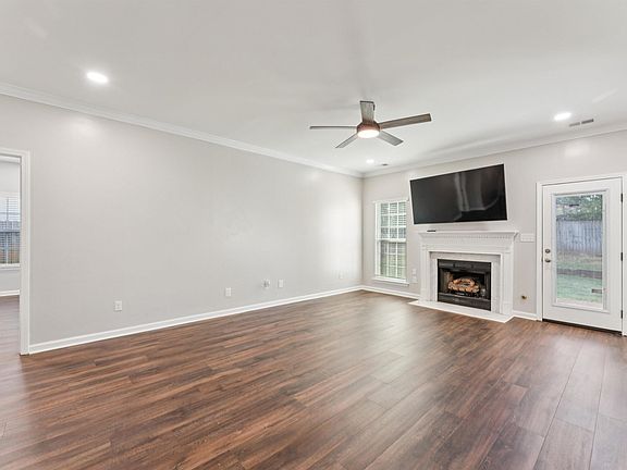 5th image of 3008 Belmont Dr