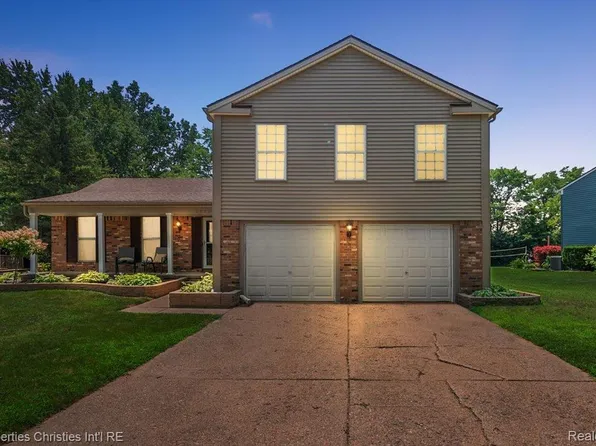 28254 Gettysburg St, Farmington Hills, MI 48331