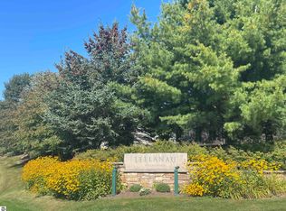 9418 E Summerfield Dr, Traverse City, MI 49684