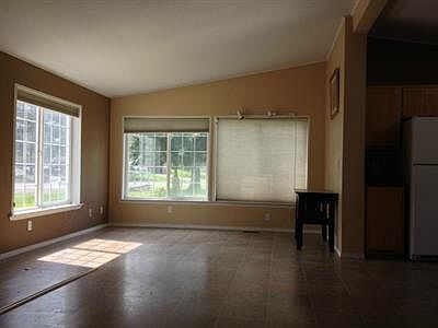 2nd image of 17032 Wisteria Ct SE