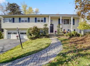 29 Cedar Rd, Watchung, NJ 07069