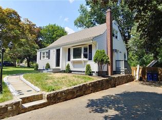 50 Oxbrook Rd, Bridgeport, CT 06606