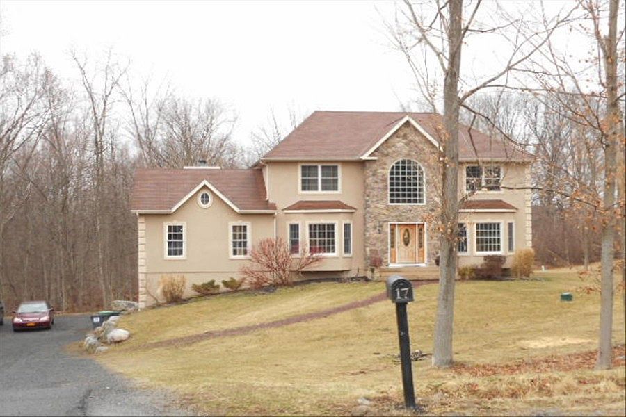 1st image of 17 Leaf Haven Ct