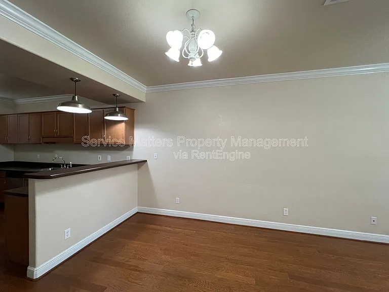 306 E De Soto St #4 — Photo 8