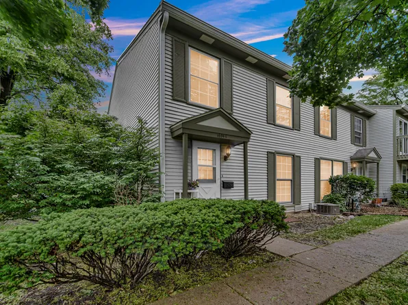 1694 Farragut Ct APT C, Wheaton, IL 60189