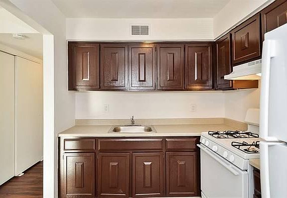 3rd image of 3416 Falcon Dr APT D