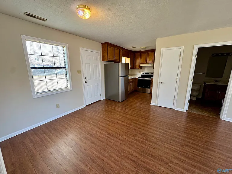 508 E McClellan St #B — Photo 4