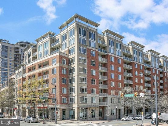 820 N Pollard St APT 801, Arlington, VA 22203