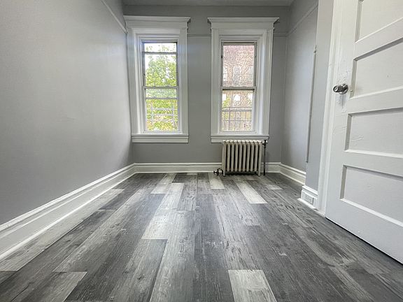 5th image of 100 Romaine Ave #8E