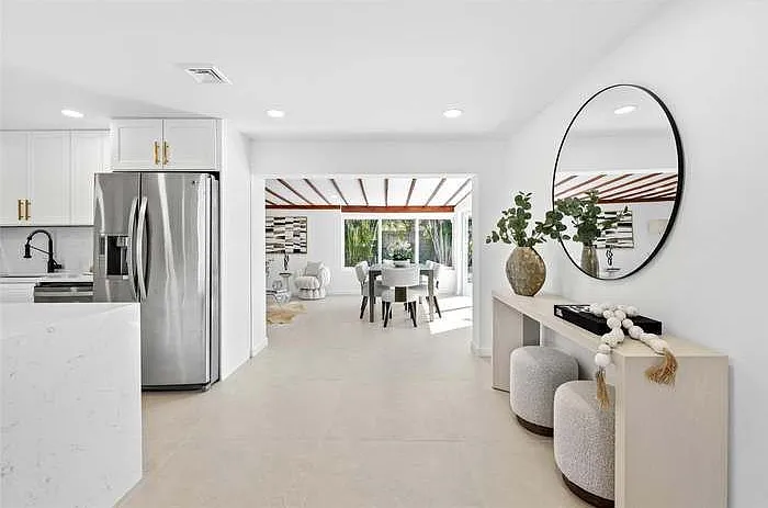 1710 SW 1st Ave — Photo 11