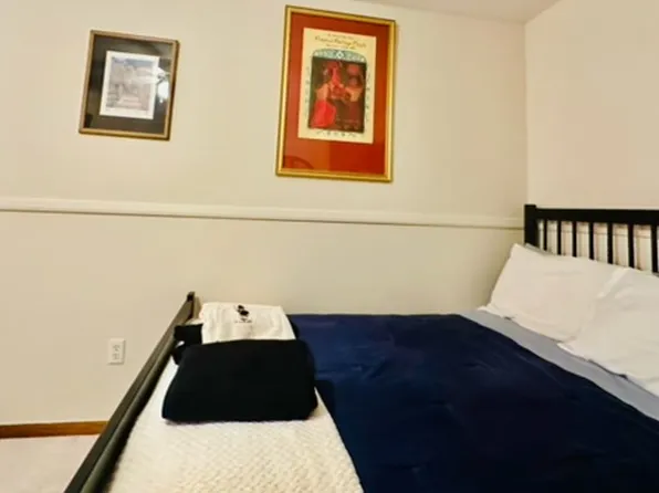 (undisclosed Address), Kirkland, WA 98034