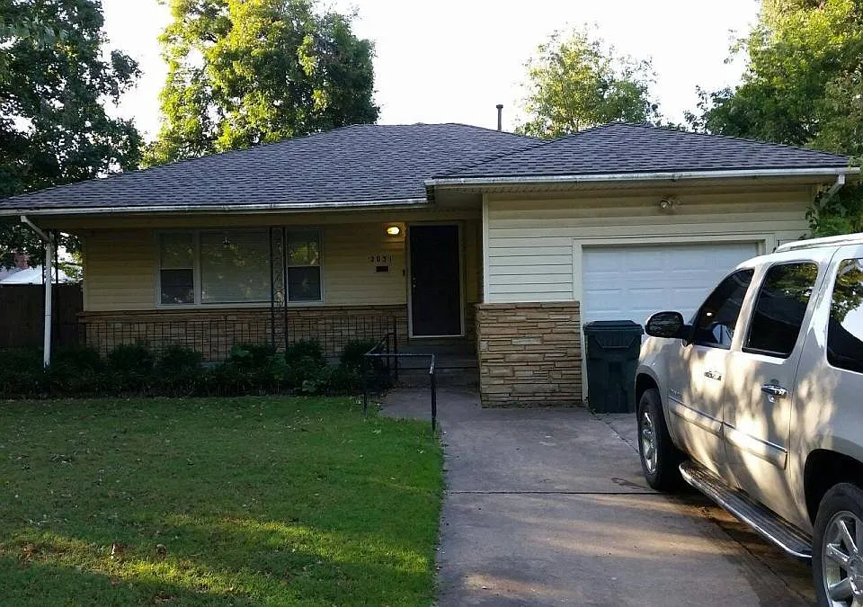 2031 Haskell Blvd