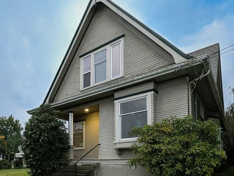 518 E Magnolia St — Photo 3