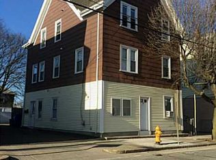 32 Benefit St, Pawtucket, RI 02861