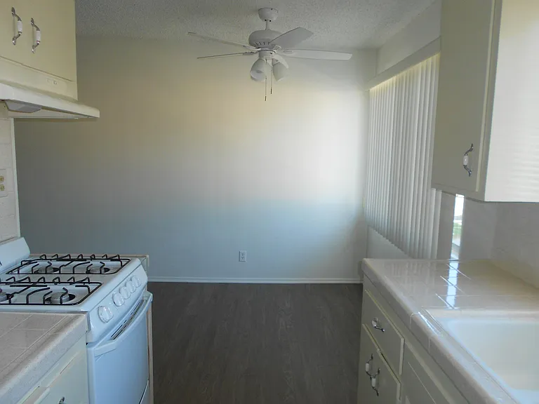 3721 Midvale Ave #11 — Photo 12