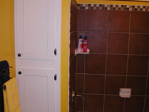 Hall Bath closet/tile