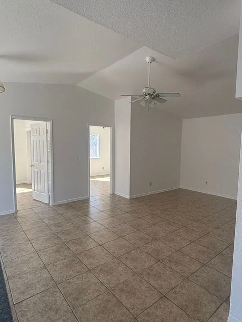 2 Bedroom Home In Dos Palos — Photo 4