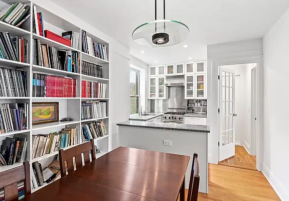 3rd image of 170 W 81st St APT 6B