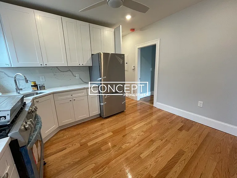 11-13 Burnham St #2 — Photo 3
