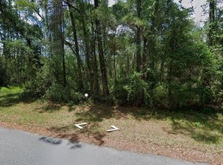 910 E Abend Dr, Citrus Springs, FL 34434