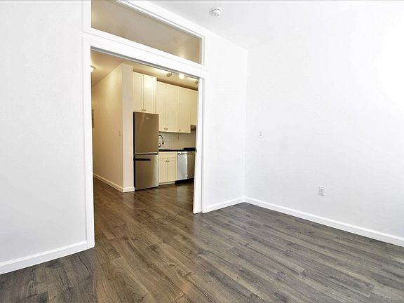 3rd image of 41-40 40th St #C6