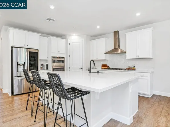 622 Marathon Dr, Oakley, CA 94561