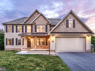 2 Melody Ln, Carlisle, PA 17013