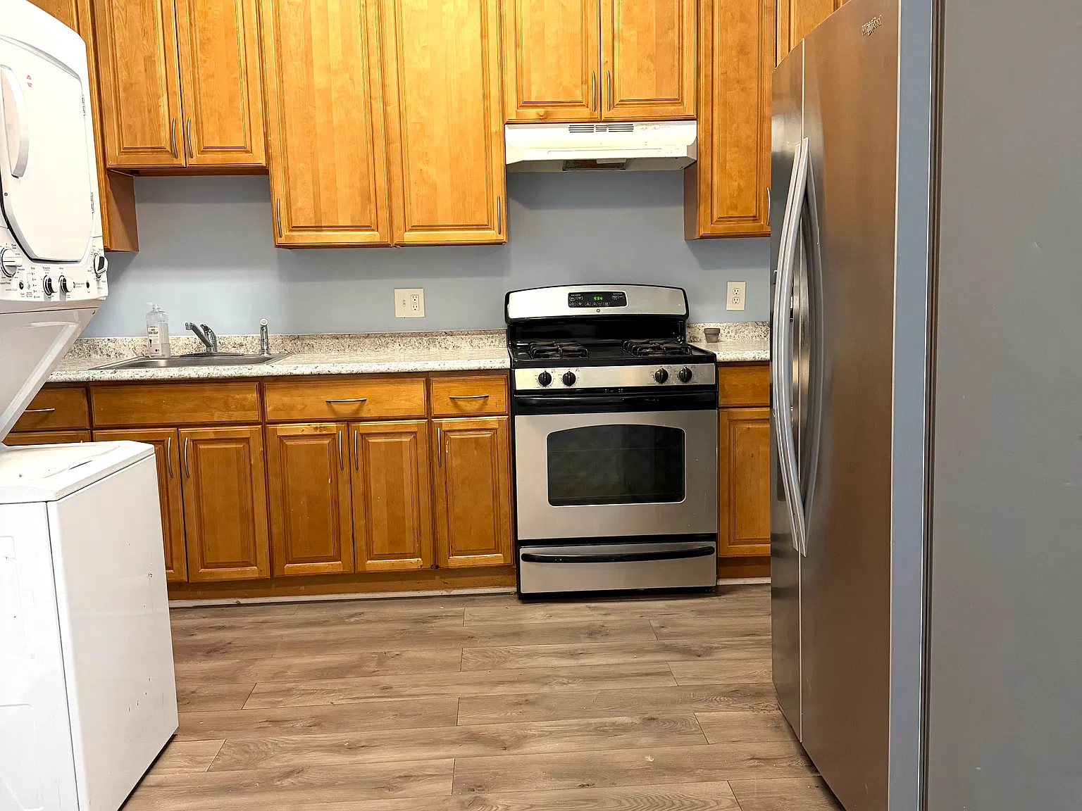 3 bed, 1275 sqft, $2,650 — Photo 4