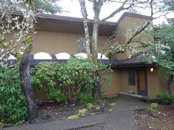 7965 NW Ridgewood Dr photo 1