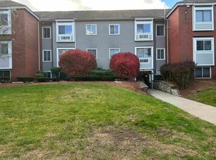 113 Cluff Crossing Rd APT 11, Salem, NH 03079