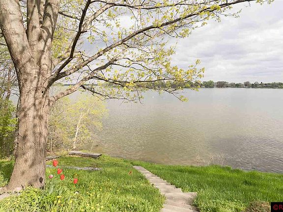 2nd image of 46155 Jefferson Lake Dr