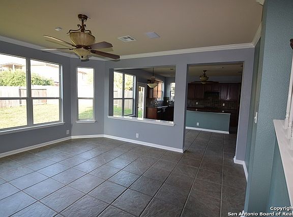 4th image of 807 Synergy Ln