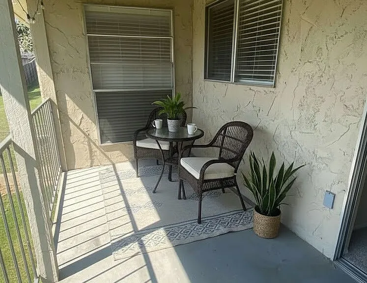Oak Hollow Apartments — Photo 23
