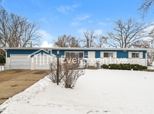 2465 Flamingo Dr, Florissant, MO