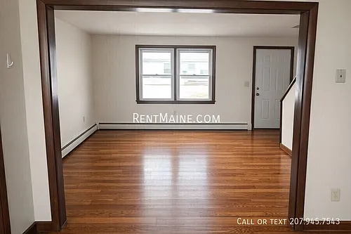 19 Hemlock St Photo 1