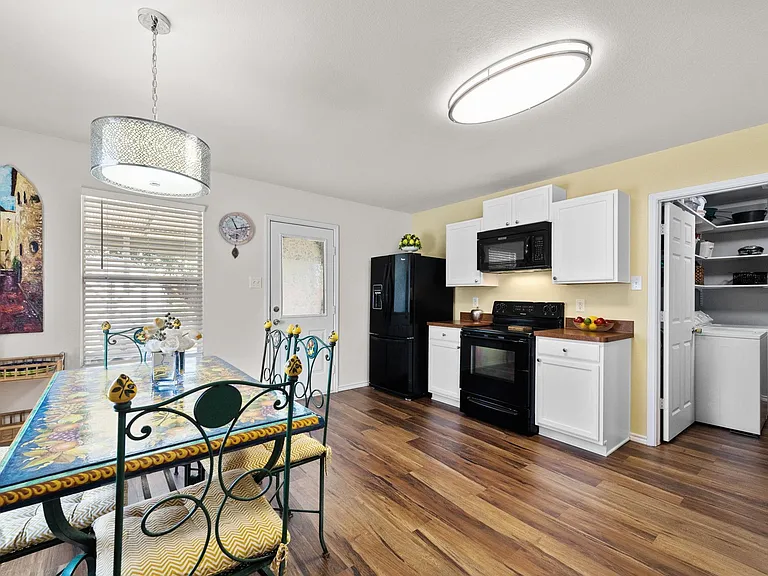 2731 Prairie Creek Dr — Photo 12