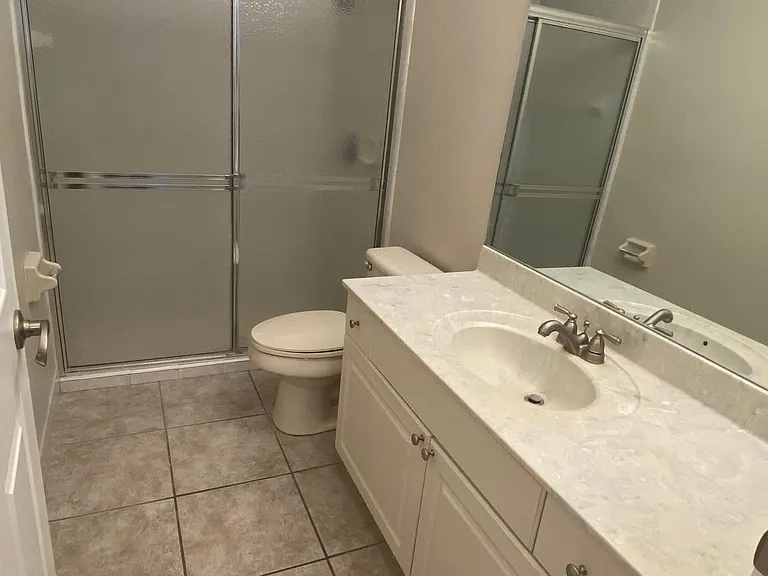 130 Sparrow Dr — Photo 2