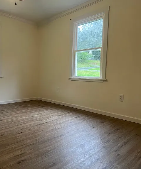 2407 Holliday St — Photo 18