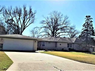 127 Fairview Ave, Ponca City, OK 74601