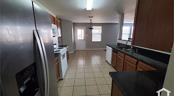 2801 Kerrville Dr — Photo 7