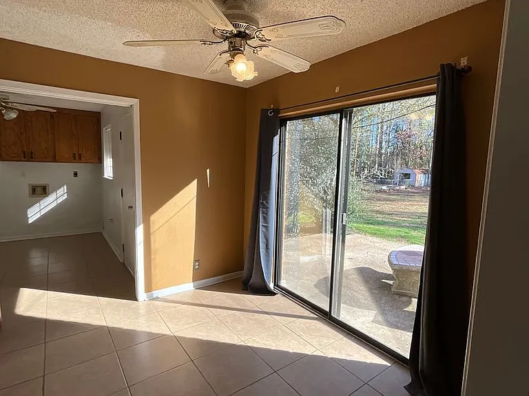 213 Old Oak Ln — Photo 11