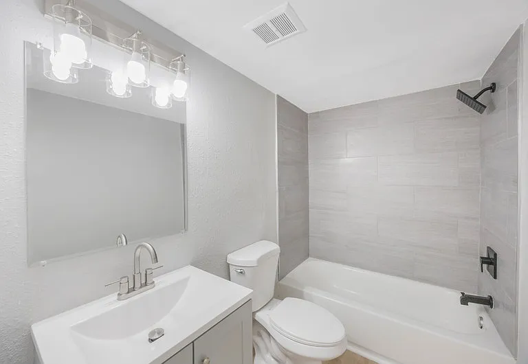 3060 Clinton St S #8 — Photo 12