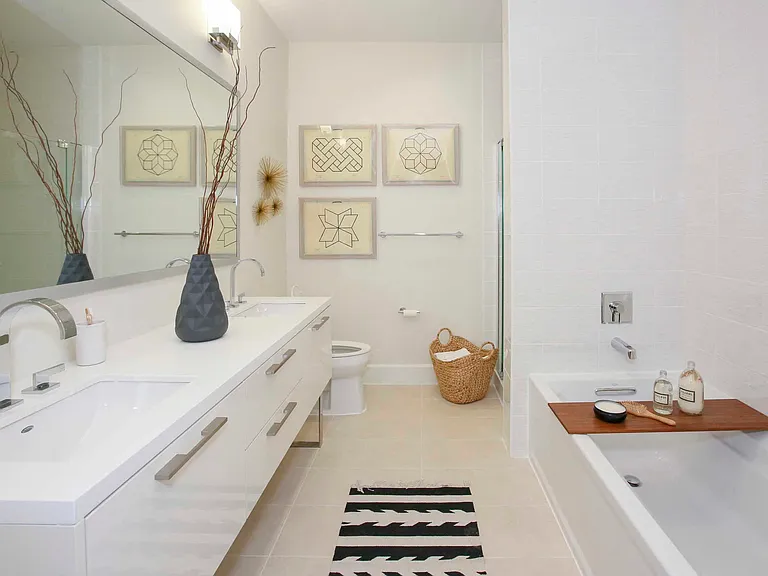 Grey House — Photo 33
